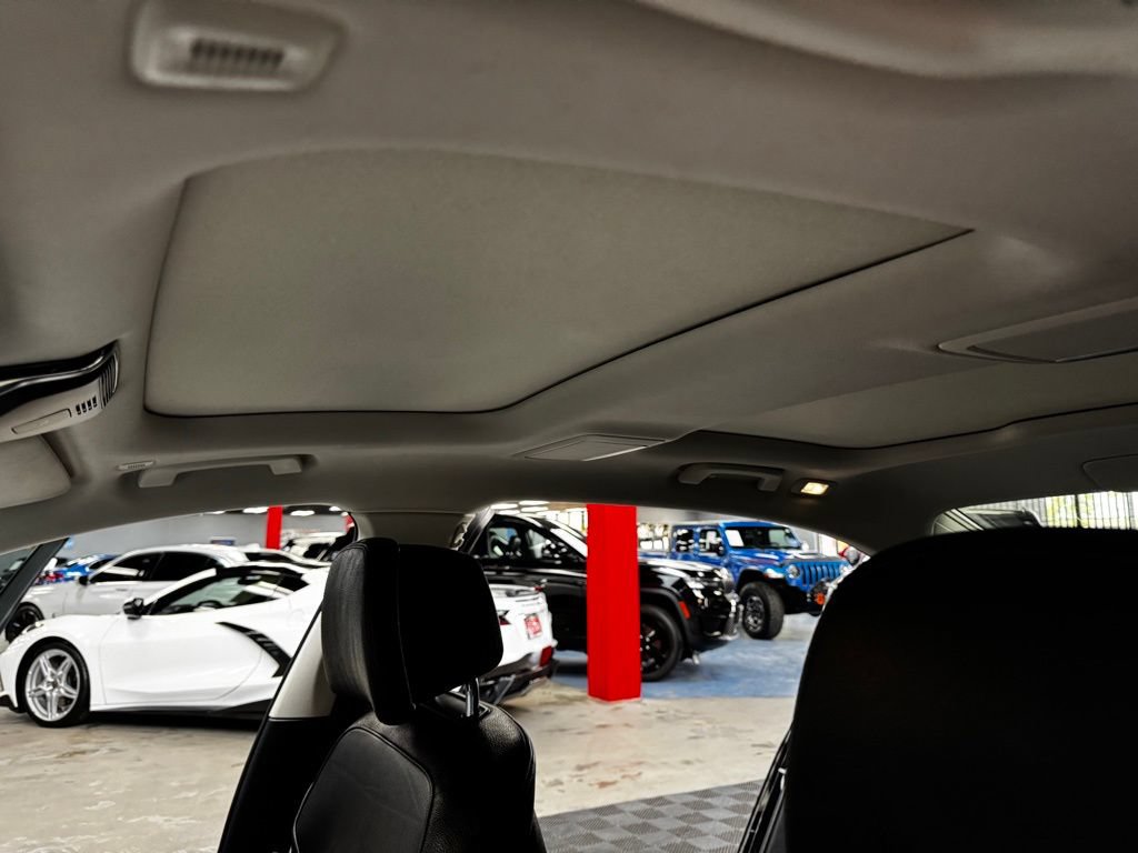 Used 2022 BMW 740i RWD image 36