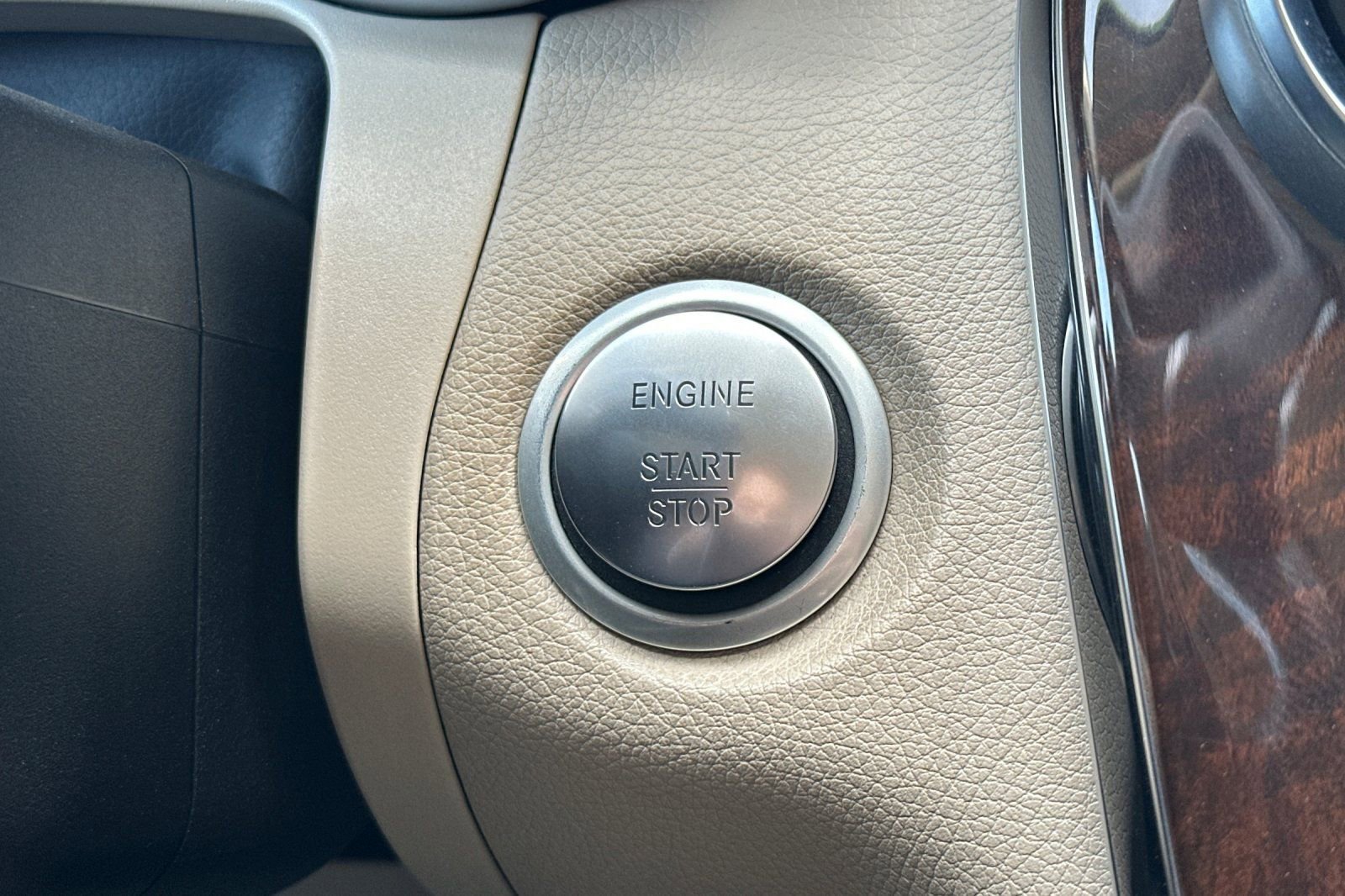 Used 2019 Mercedes-Benz GLC 300 4MATIC image 23