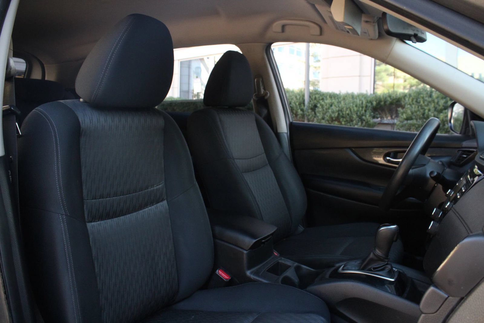 Used 2017 Nissan Rogue S w/ S Appearance Package FWD image 25