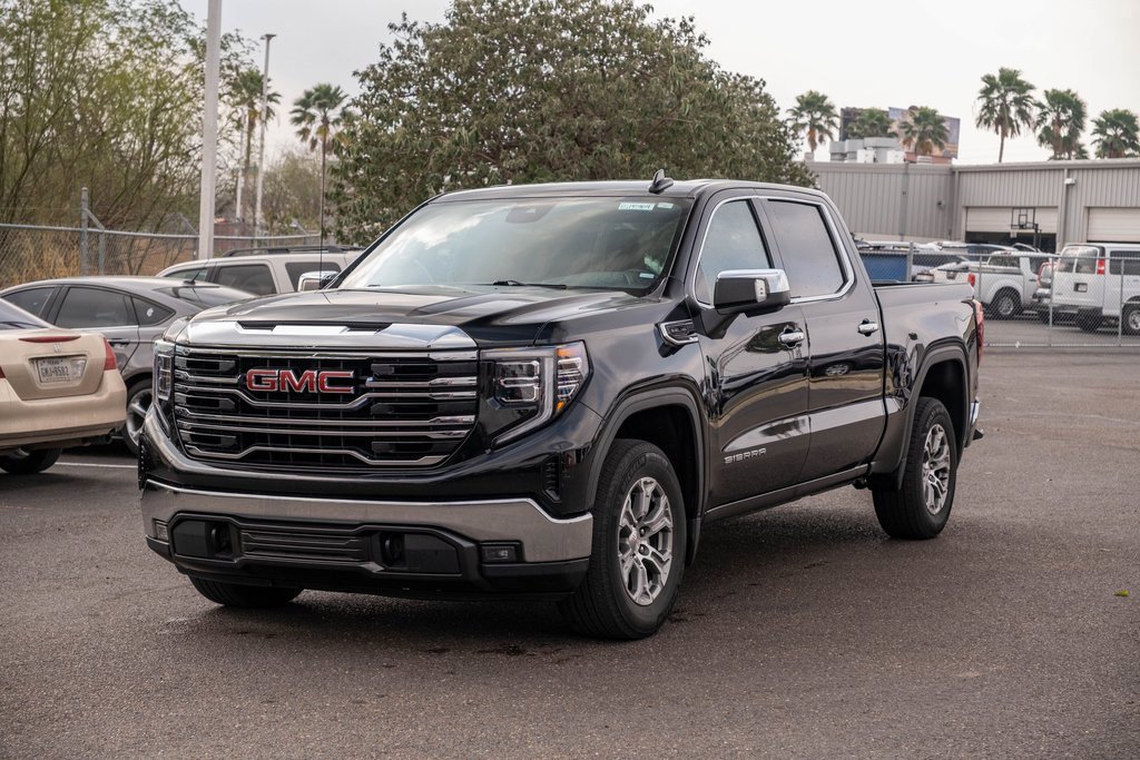 Used 2024 GMC Sierra 1500 SLT image 3