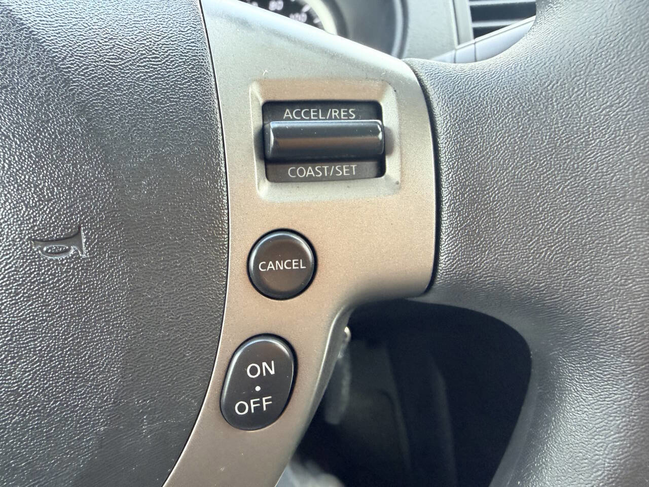 Used 2011 Nissan Sentra 2.0 S FWD image 12