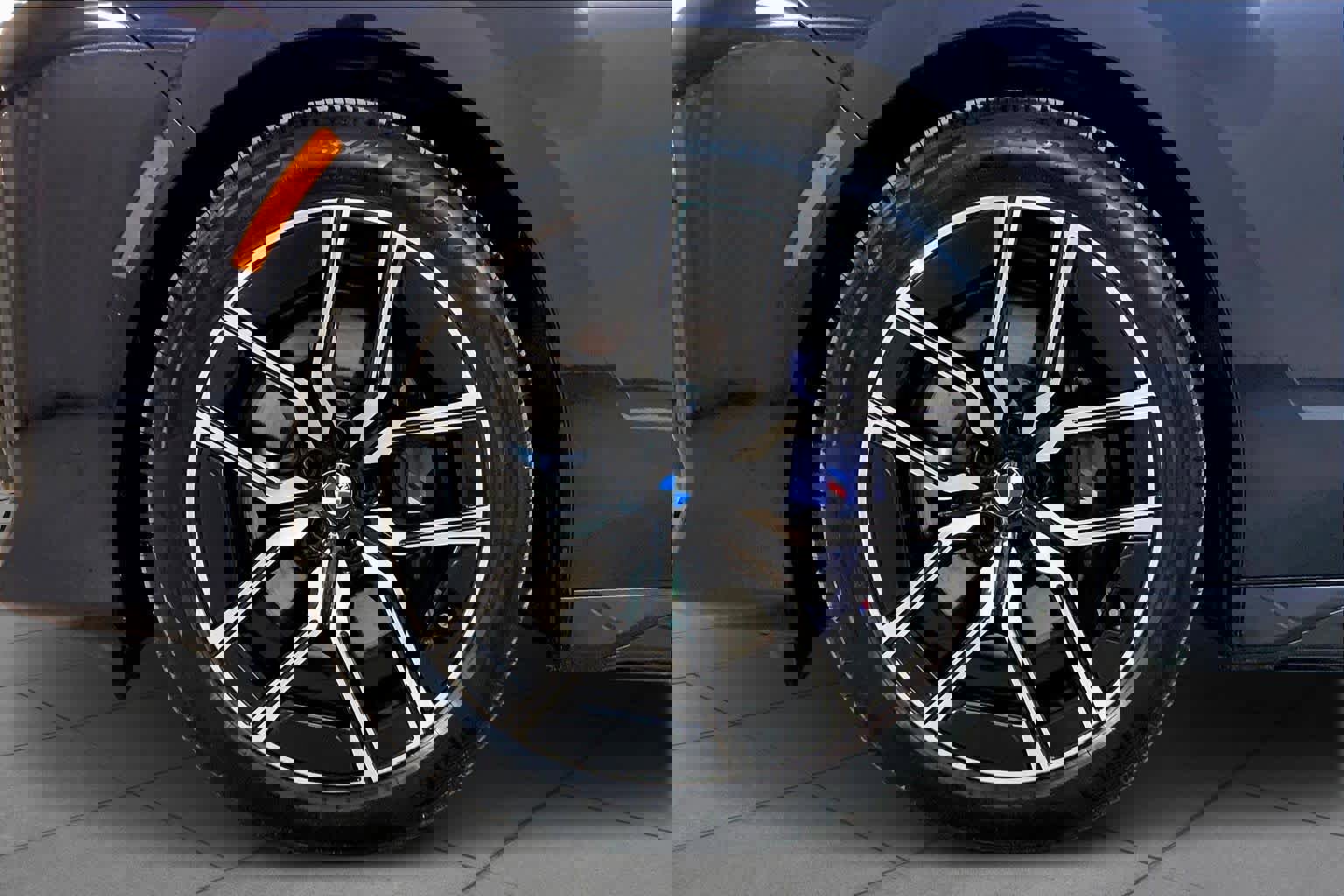 Used 2025 BMW 760i xDrive image 11