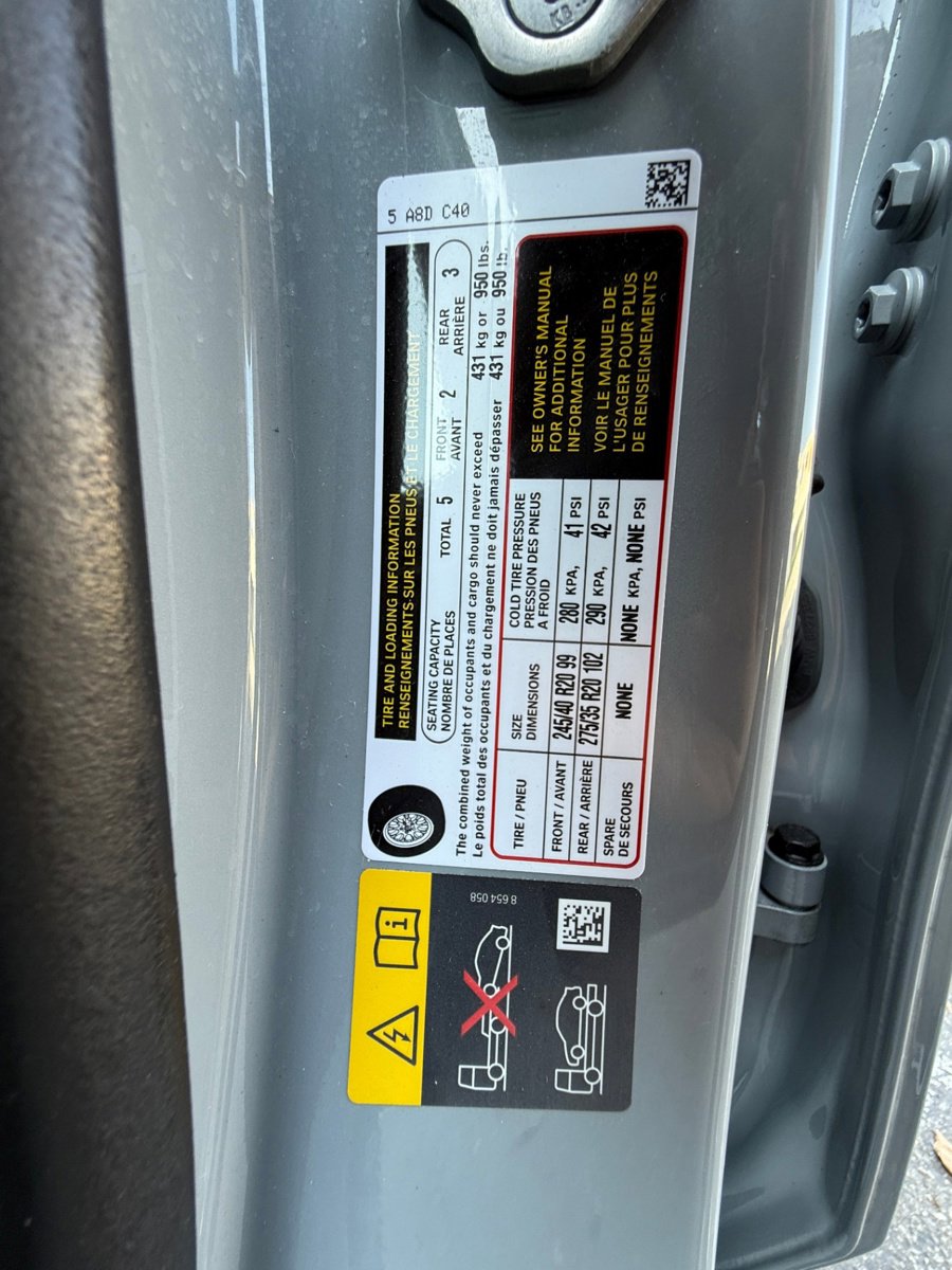 Used 2024 BMW i5 eDrive40i w/ Executive Package image 20