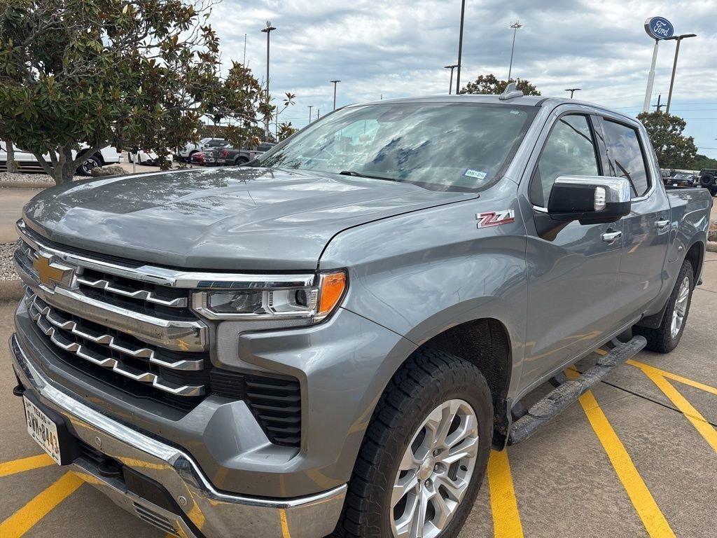 Used 2023 Chevrolet Silverado 1500 LTZ AWD/4WD image 1
