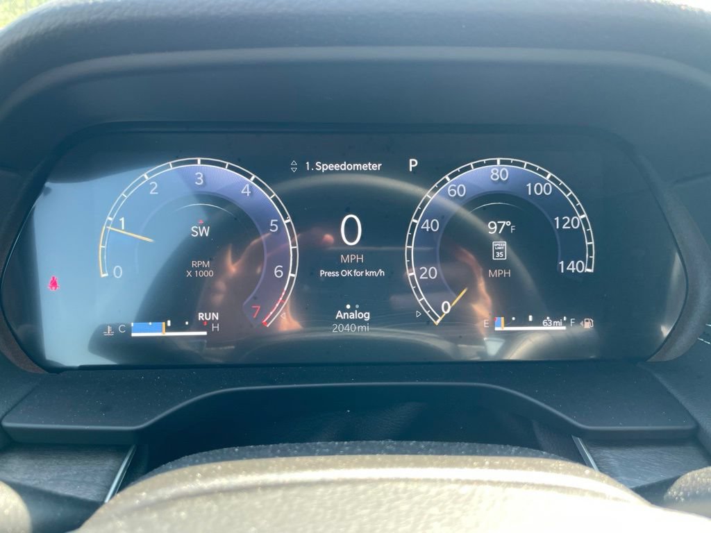 New 2026 Jeep Grand Cherokee Limited w/ Luxury Tech Group II RWD image 26