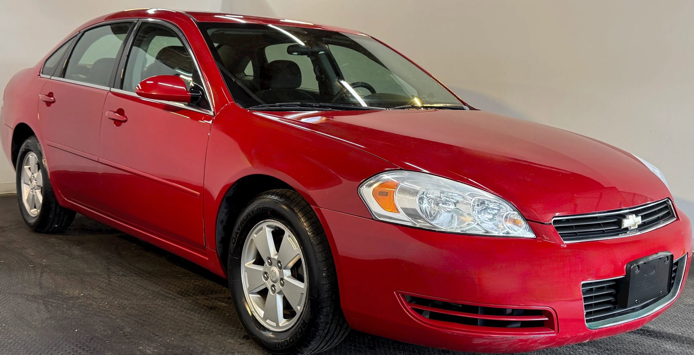 Used 2007 Chevrolet Impala LT w/ Preferred Equipment Group FWD image 2