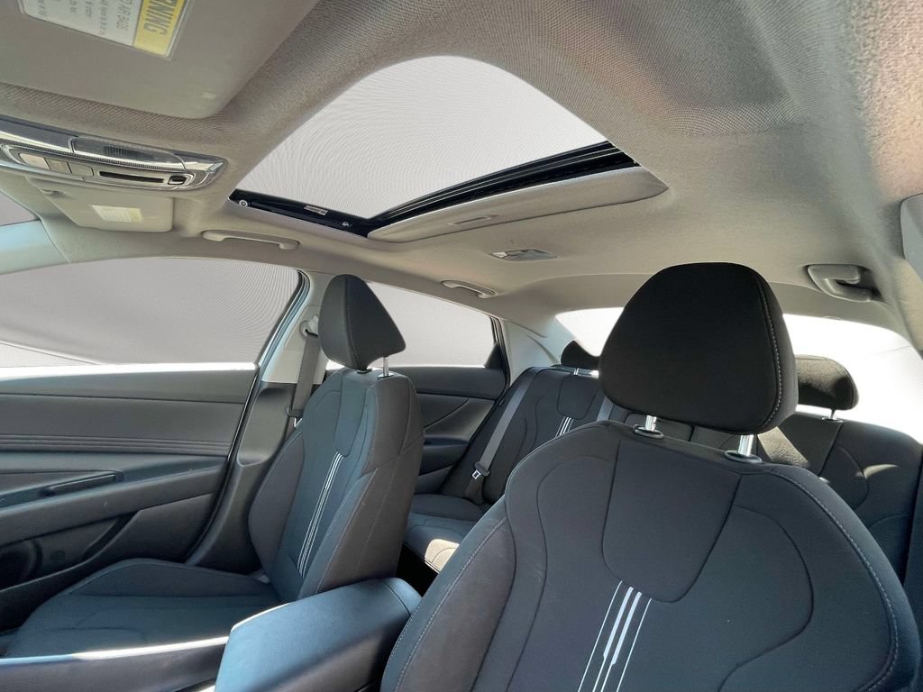 Used 2024 Hyundai Elantra SEL FWD image 19