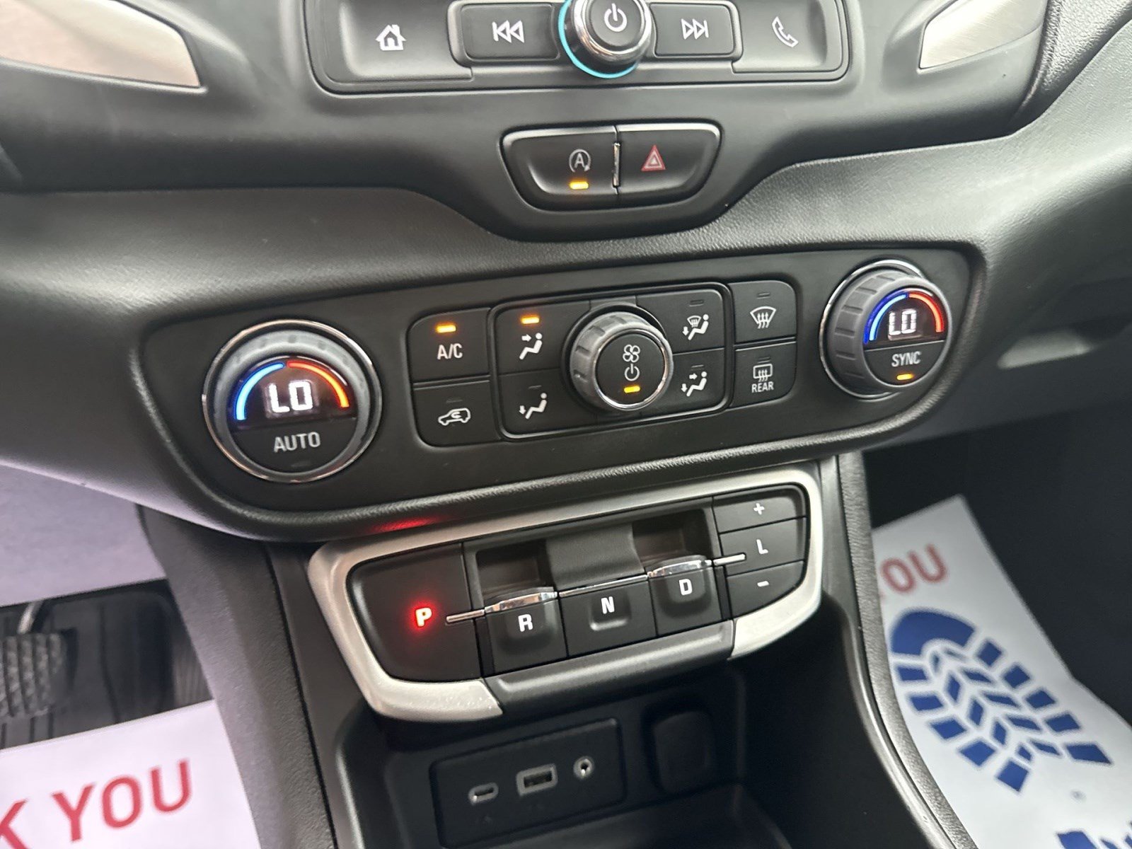 Used 2022 GMC Terrain SLE w/ Driver Convenience Package FWD image 19