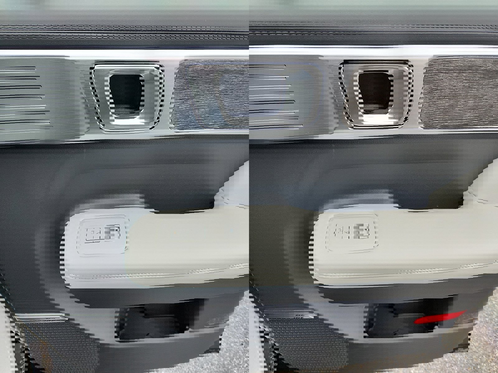 Used 2025 Hyundai Santa Fe Limited image 37