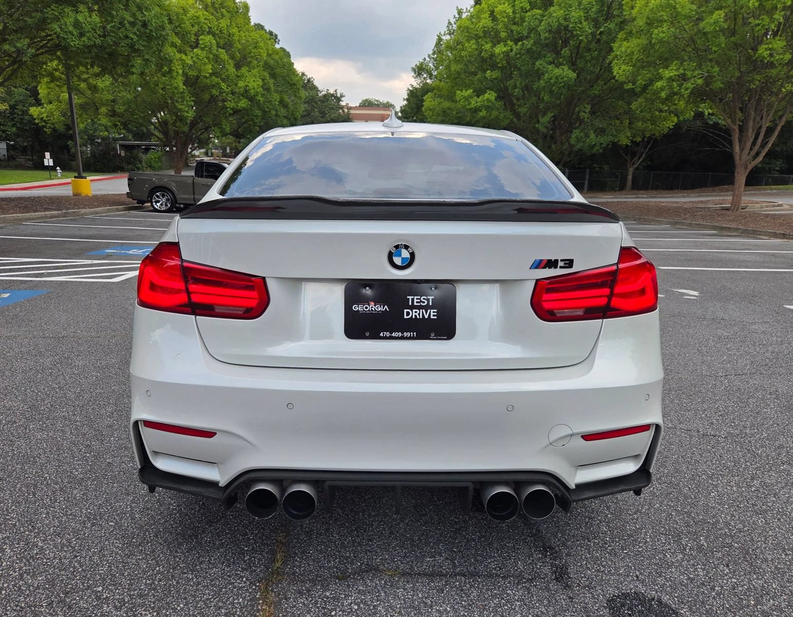 Used 2016 BMW M3 RWD image 9