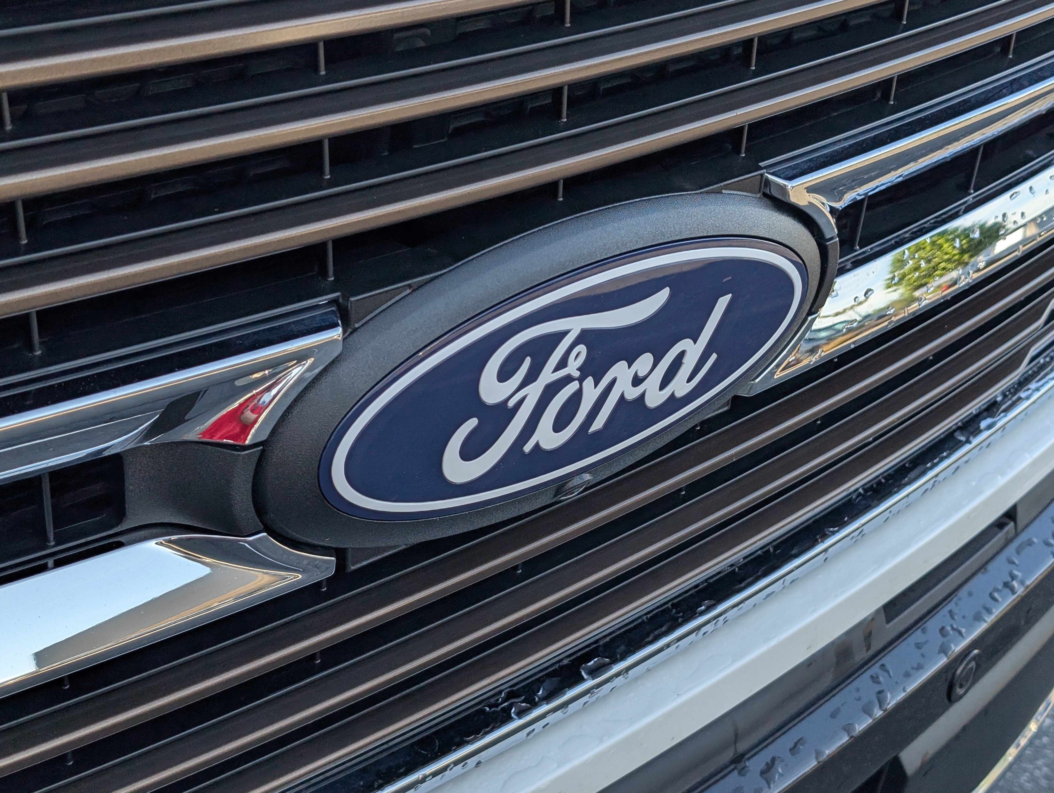 Used 2024 Ford F150 King Ranch w/ FX4 Off-Road Package image 4