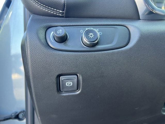 Used 2025 Chevrolet Blazer LT image 10