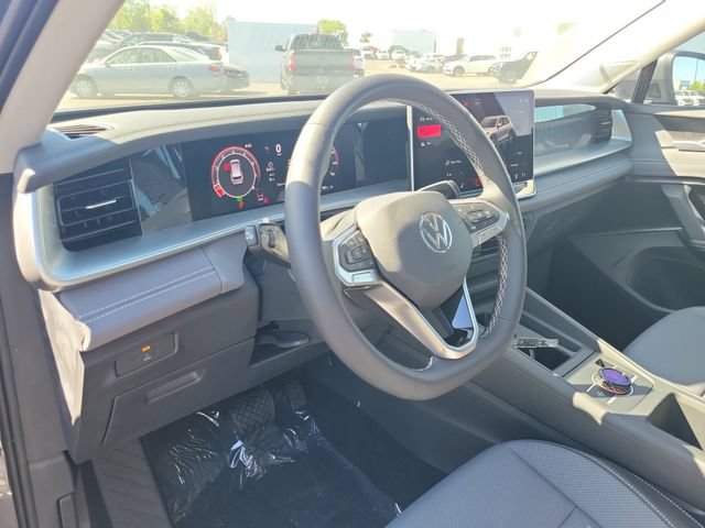 New 2026 Volkswagen Tiguan SE AWD/4WD image 13