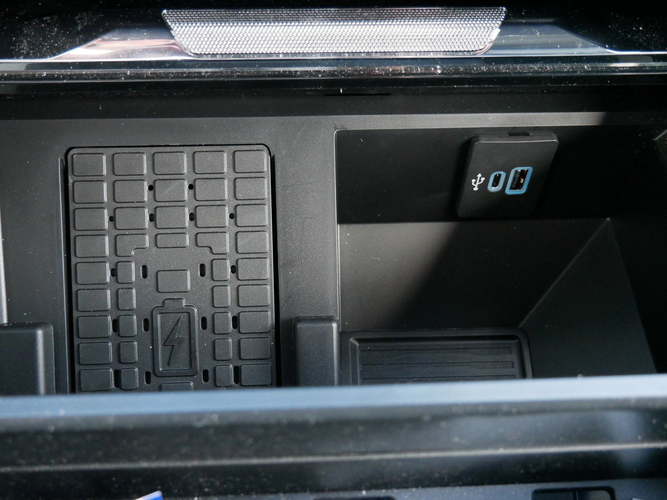 Used 2025 Ford F350 Lariat w/ FX4 Off-Road Package image 21