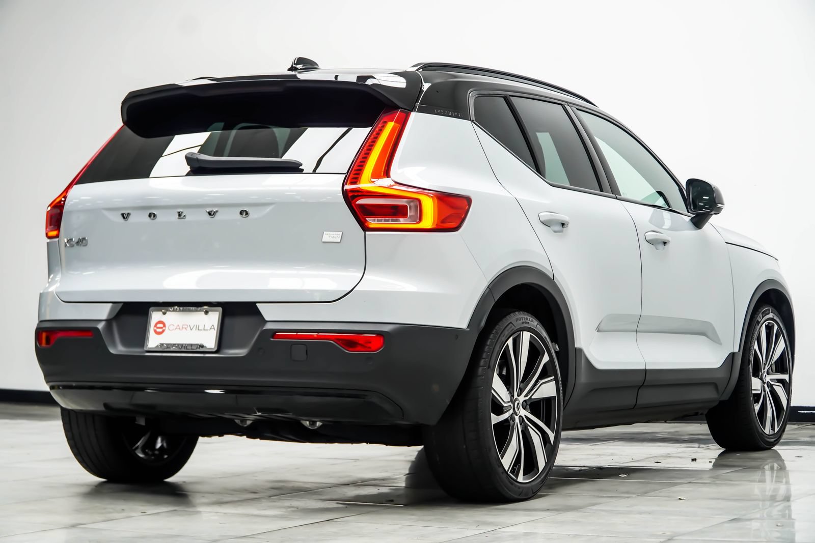 Used 2022 Volvo XC40 P8 Recharge Ultimate AWD/4WD image 14