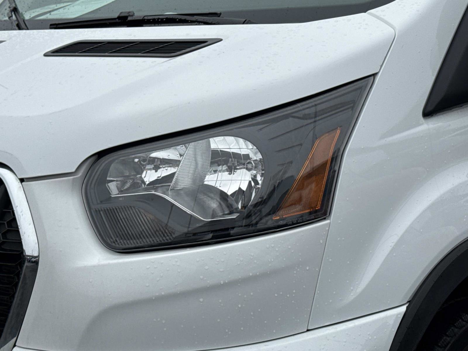 Used 2024 Ford Transit 350 XLT image 27