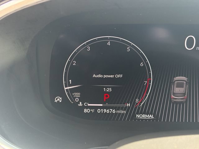 Used 2025 Acura MDX w/ Technology Package AWD/4WD image 12