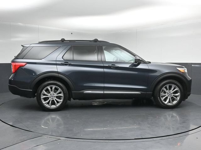 Certified 2024 Ford Explorer XLT w/ Equipment Group 202A AWD/4WD image 8