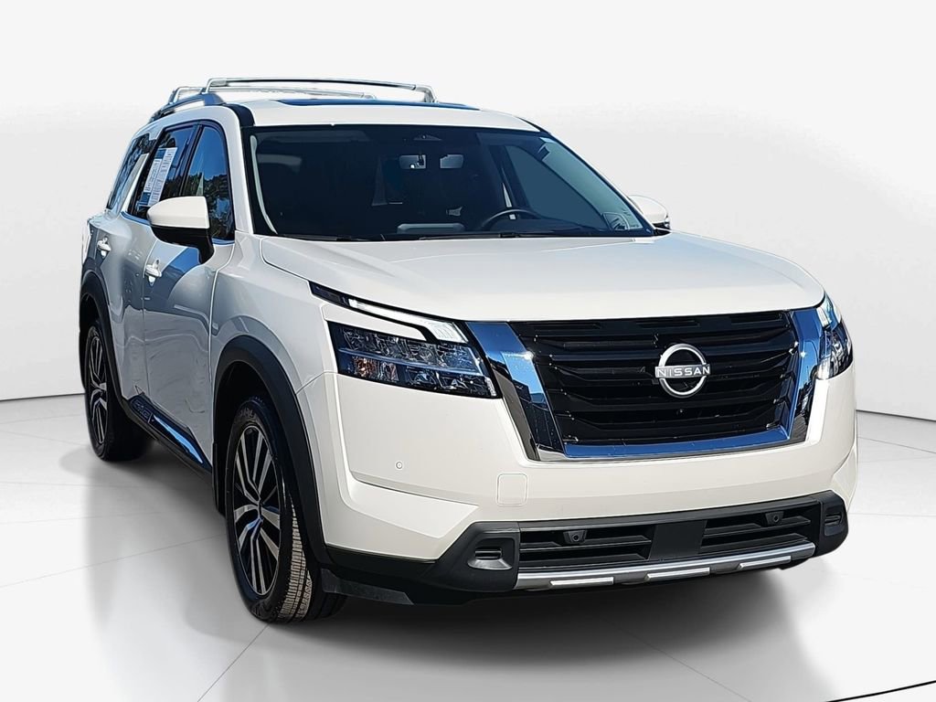 Used 2024 Nissan Pathfinder Platinum w/ Cargo Package image 2