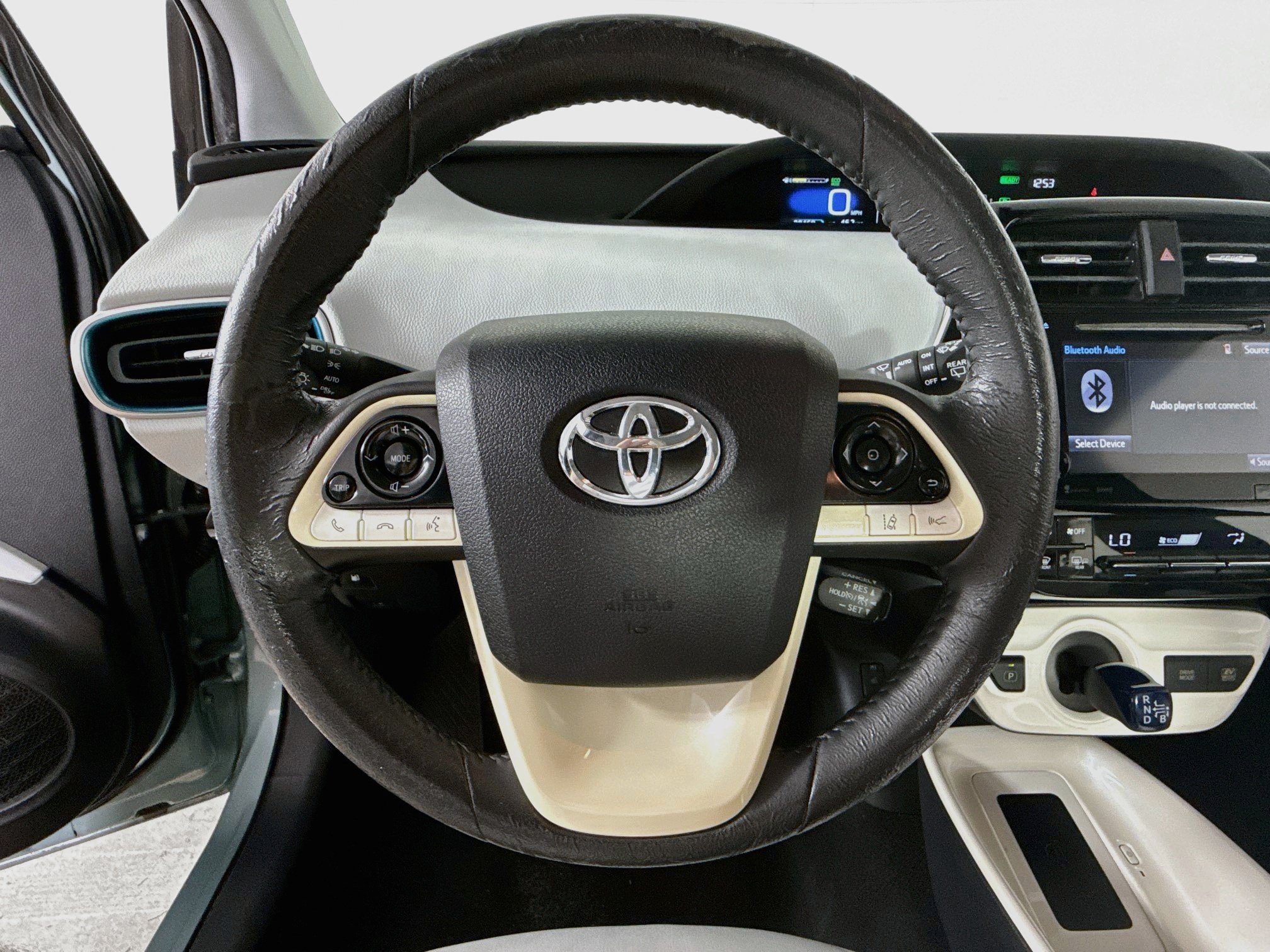 Used 2017 Toyota Prius Four FWD image 11