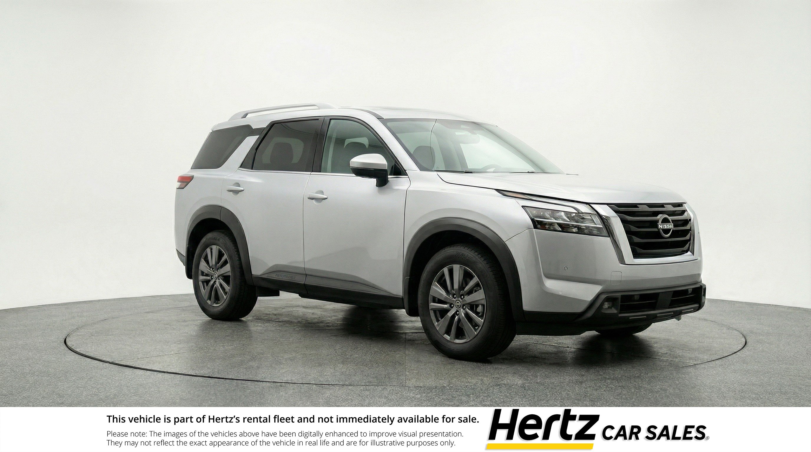 Used 2025 Nissan Pathfinder SV image 1