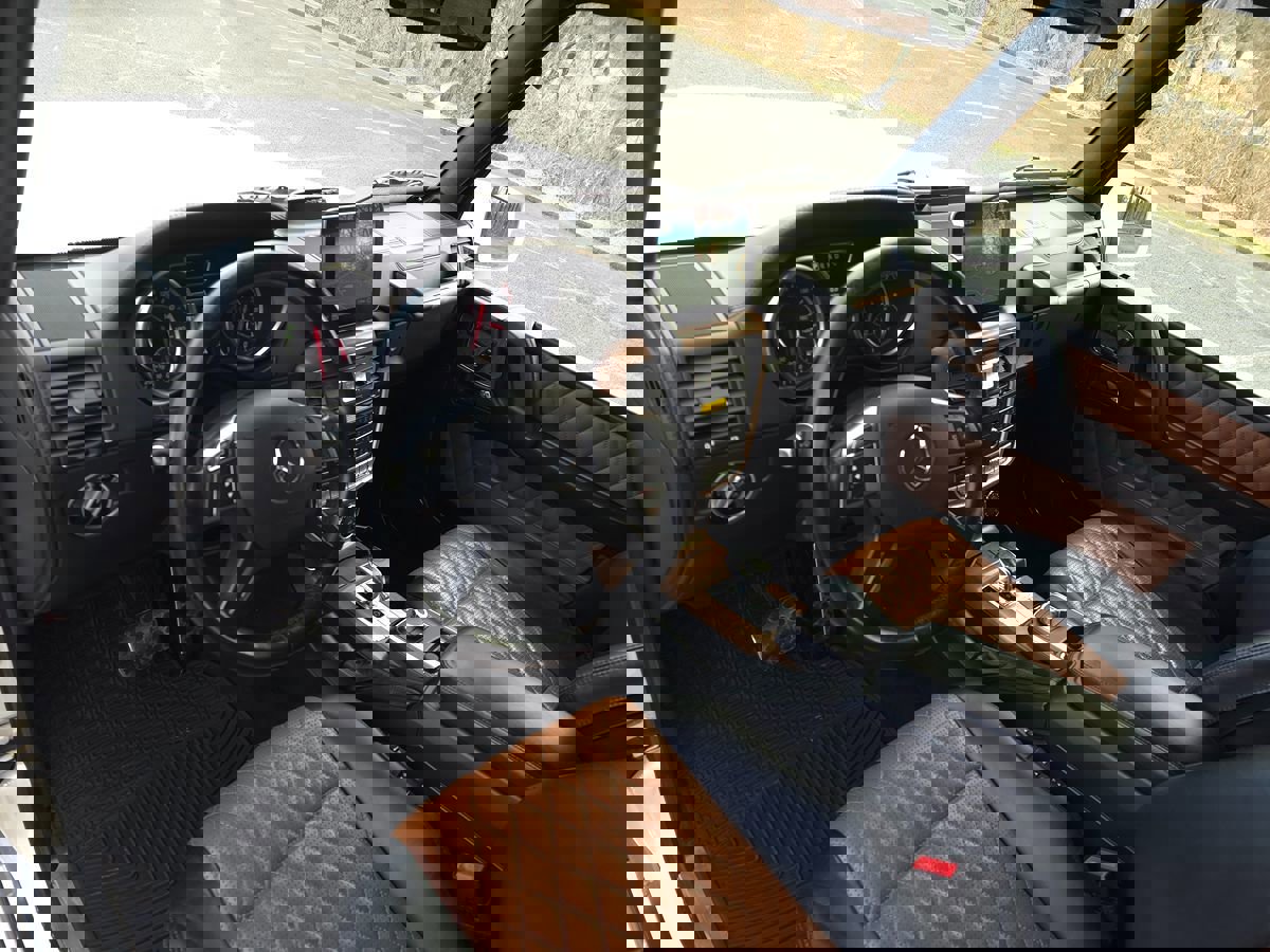 Used 2017 Mercedes-Benz G 63 AMG 4MATIC image 2