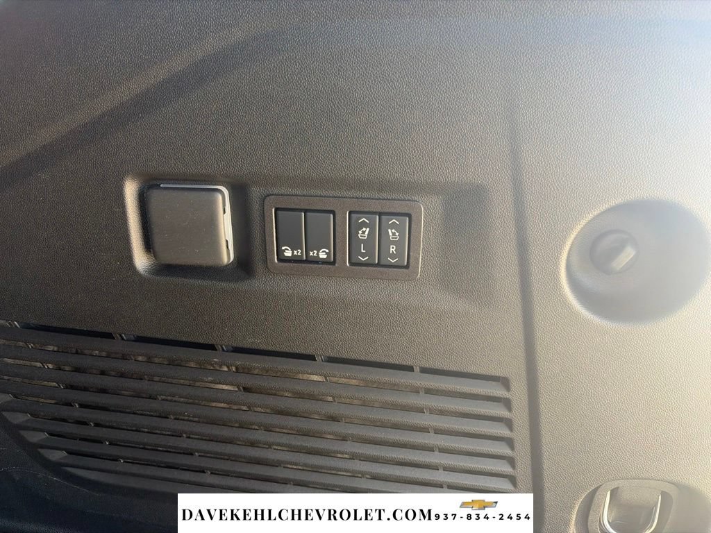 Used 2025 Chevrolet Tahoe High Country AWD/4WD image 35