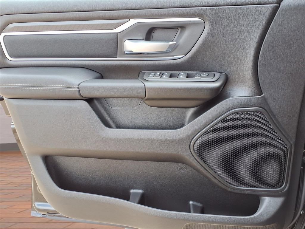 New 2026 RAM 1500 4x4 Crew Cab image 23