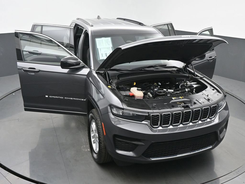 Used 2024 Jeep Grand Cherokee Laredo image 62