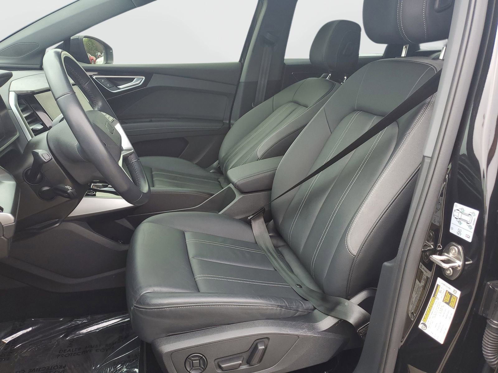 Used 2023 Audi Q4 e-tron Premium w/ Convenience Package AWD/4WD image 19