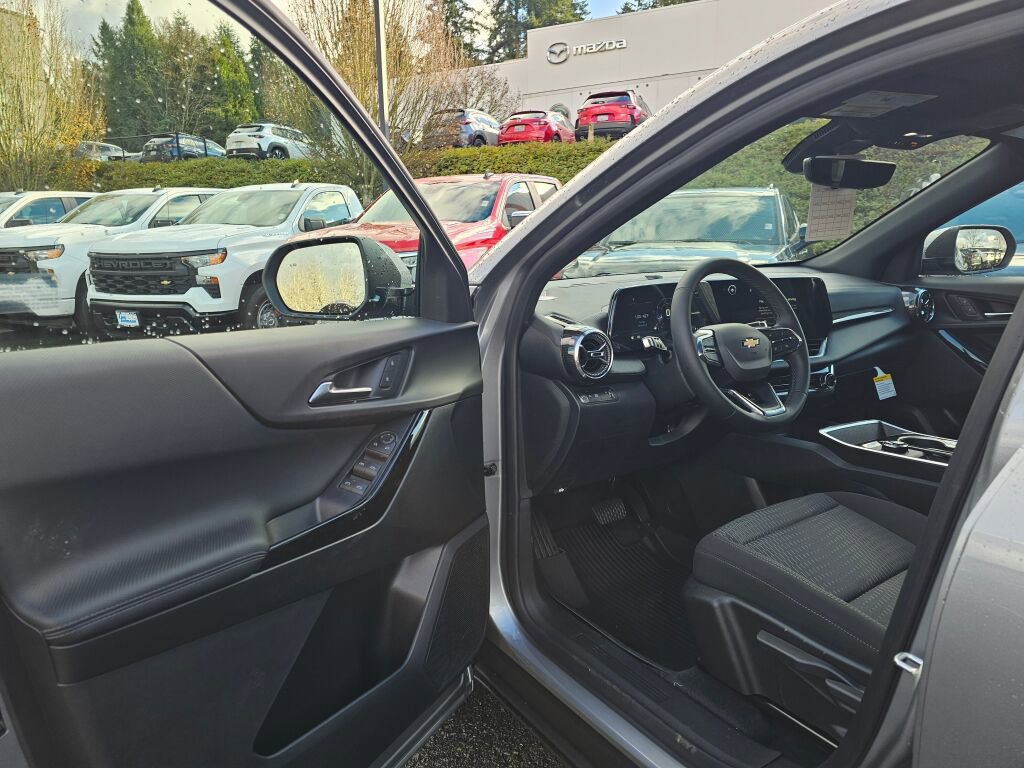 New 2026 Chevrolet Equinox LT w/ Safety and Technology Package image 19