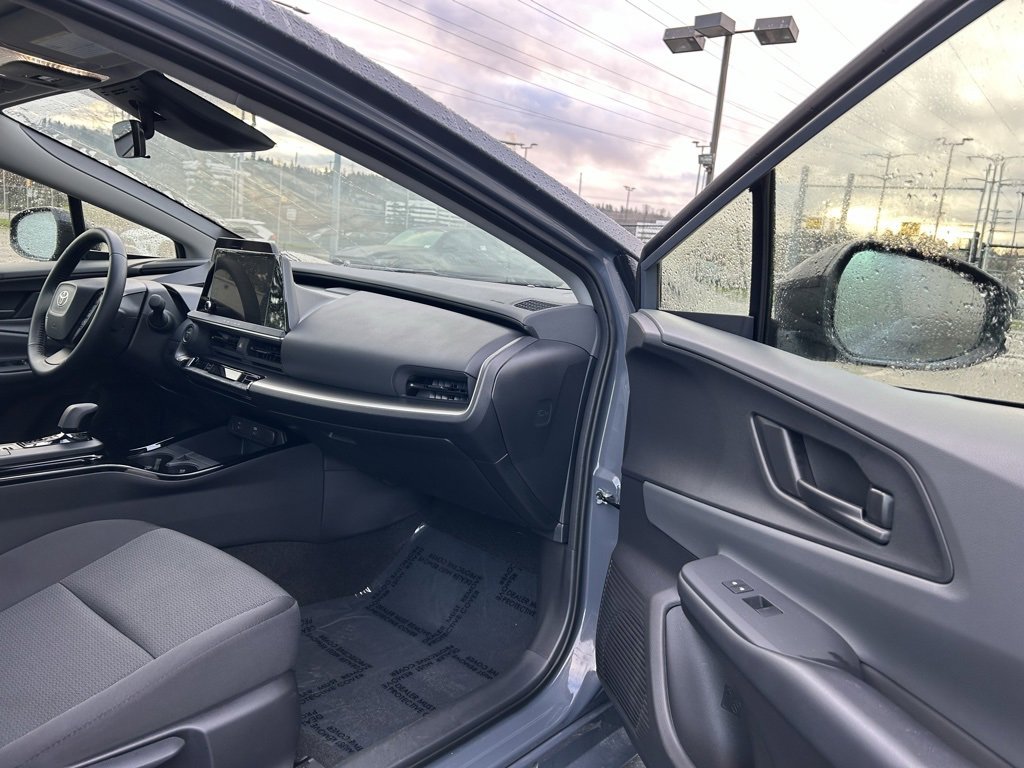Certified 2025 Toyota Prius LE image 15