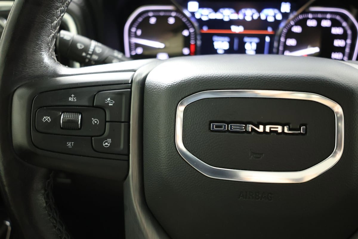 Used 2022 GMC Sierra 2500 Denali w/ Denali Ultimate Package AWD/4WD image 29