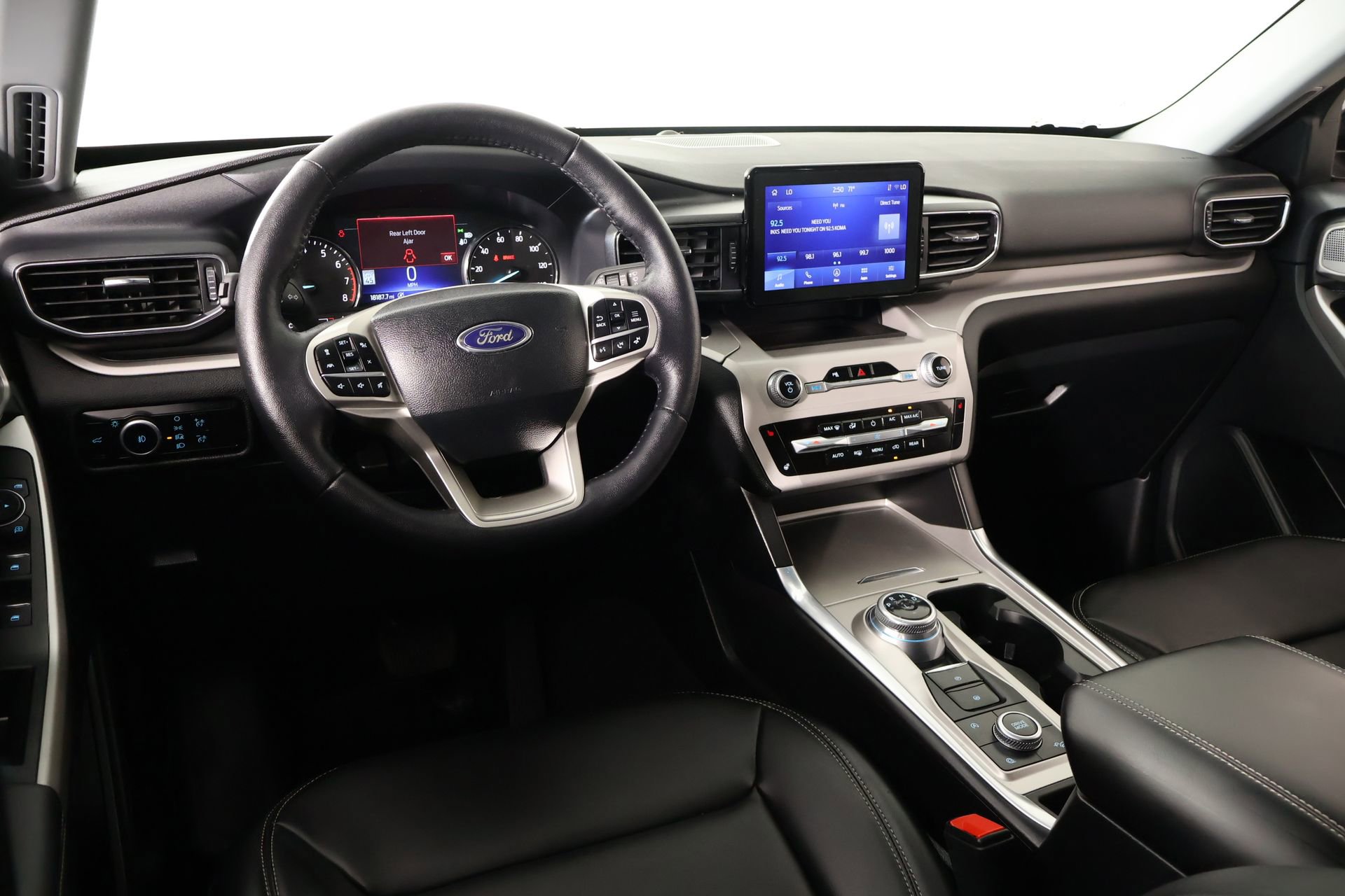 Used 2024 Ford Explorer XLT w/ Equipment Group 202A image 2