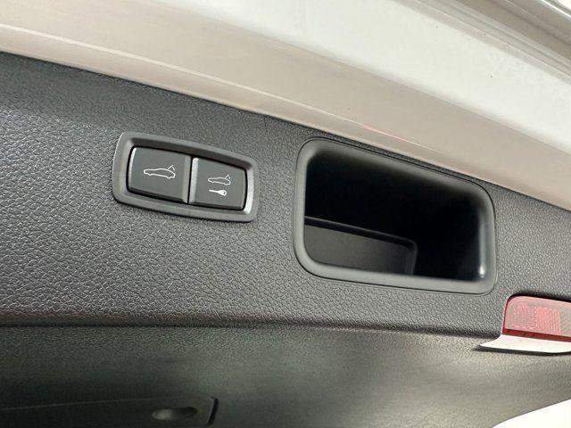 New 2025 Porsche Macan AWD/4WD image 37