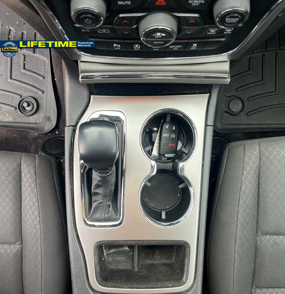 Used 2018 Jeep Grand Cherokee Laredo image 25