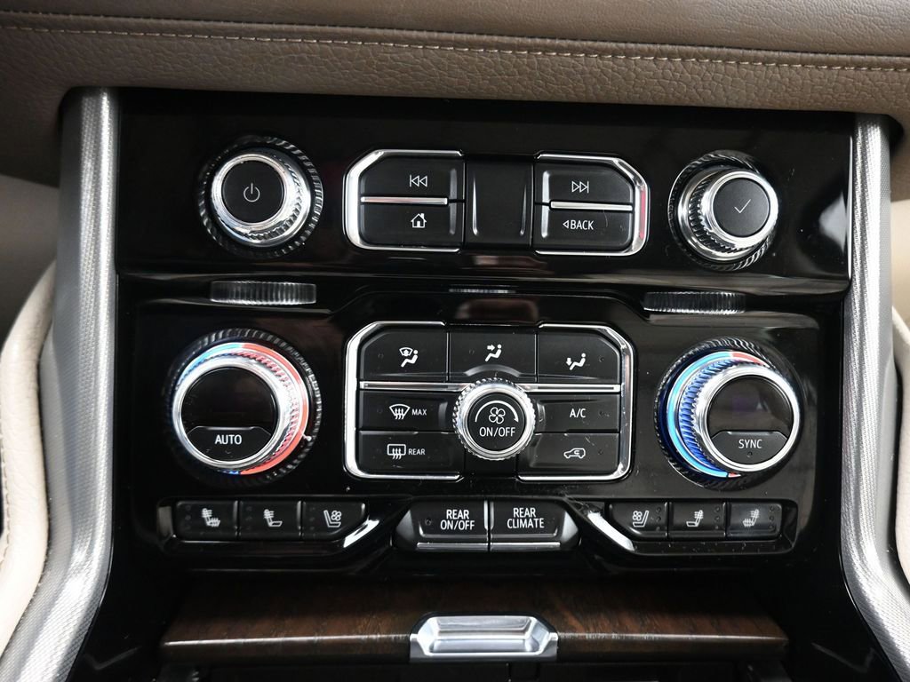 Used 2021 GMC Yukon XL Denali w/ Denali Ultimate Package AWD/4WD image 28