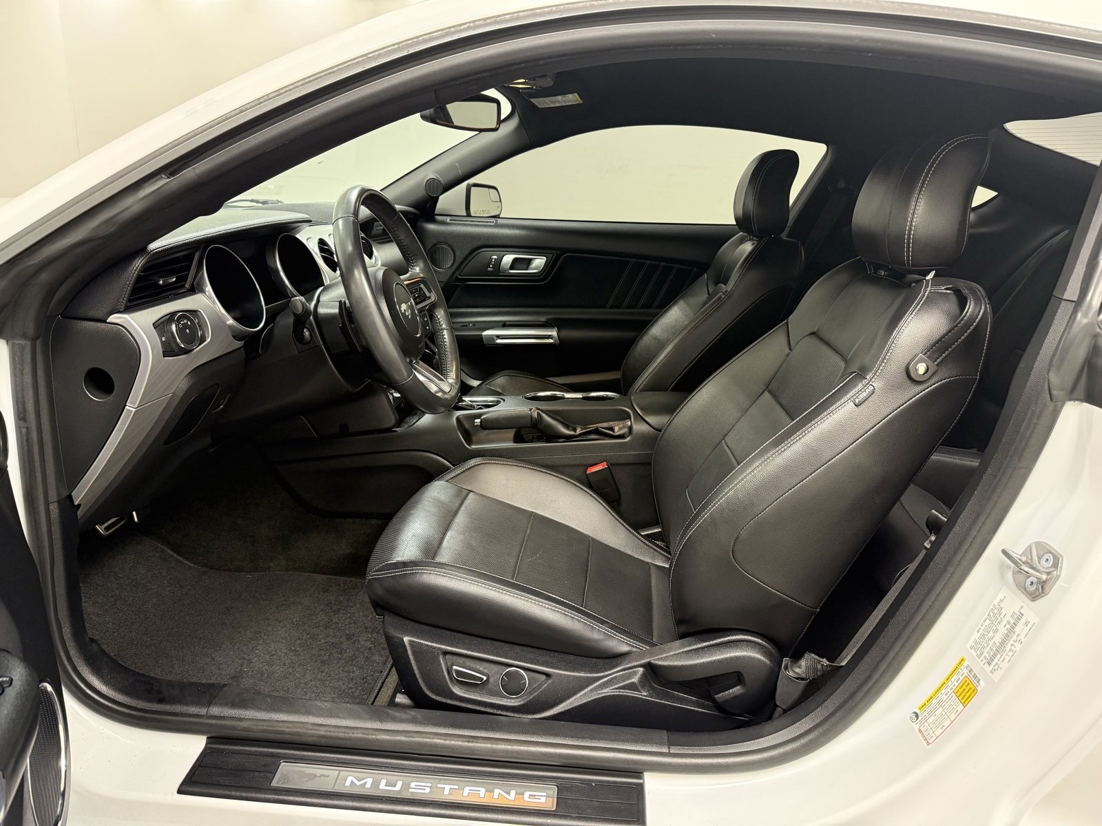 Used 2018 Ford Mustang Premium image 13