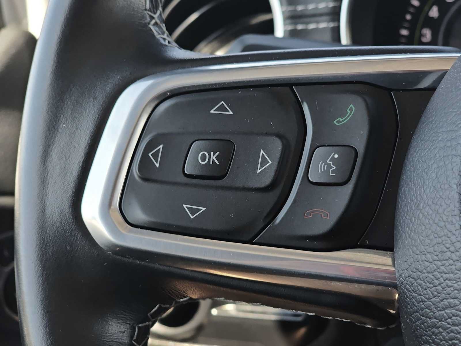 Used 2022 Jeep Wrangler Unlimited Sahara AWD/4WD image 13