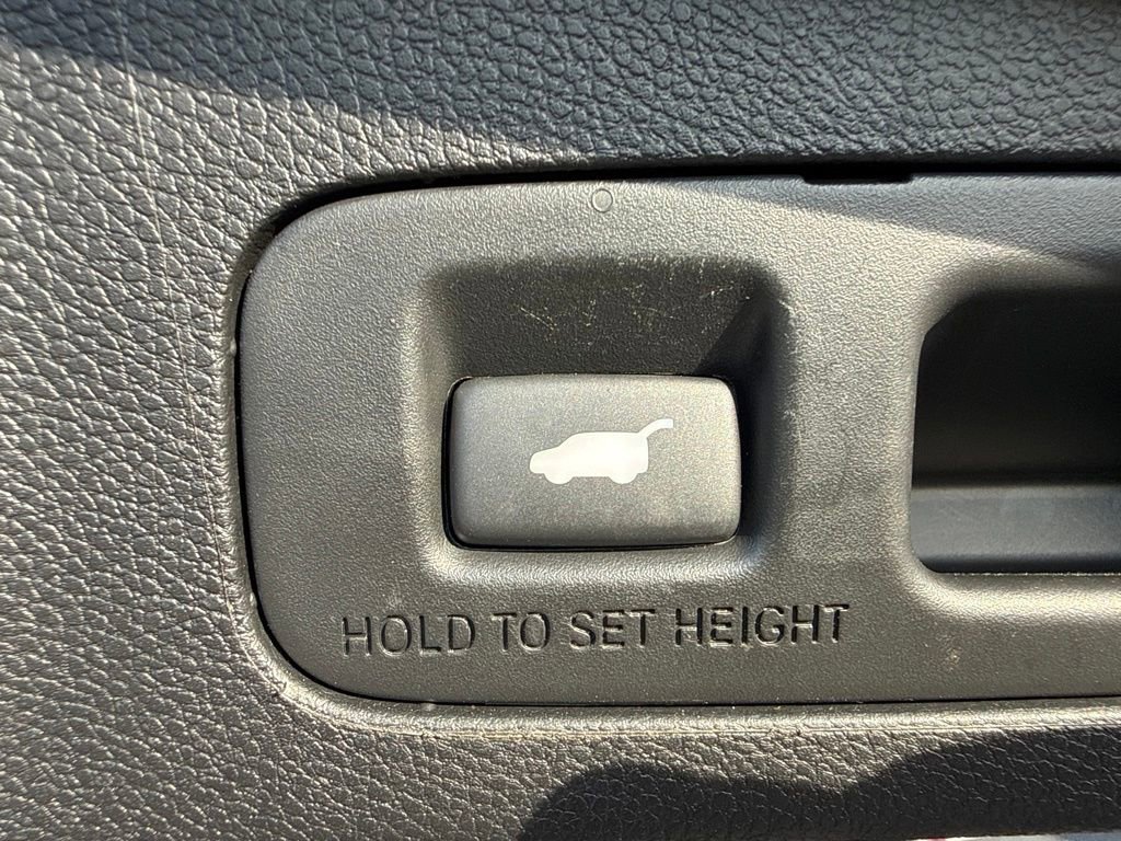 Used 2020 Honda CR-V Touring image 13