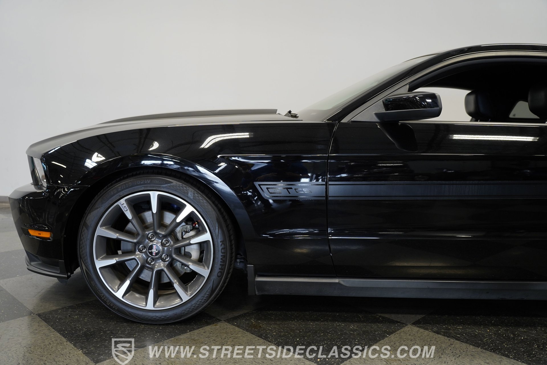 Used 2012 Ford Mustang GT Premium image 24