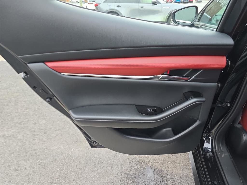 New 2026 MAZDA MAZDA3 Hatchback w/Premium Plus Pkg image 14