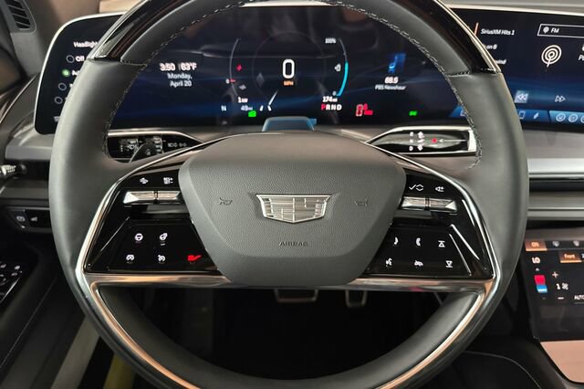 New 2026 Cadillac Vistiq Sport w/ LPO, Floor Liner Package AWD/4WD image 24