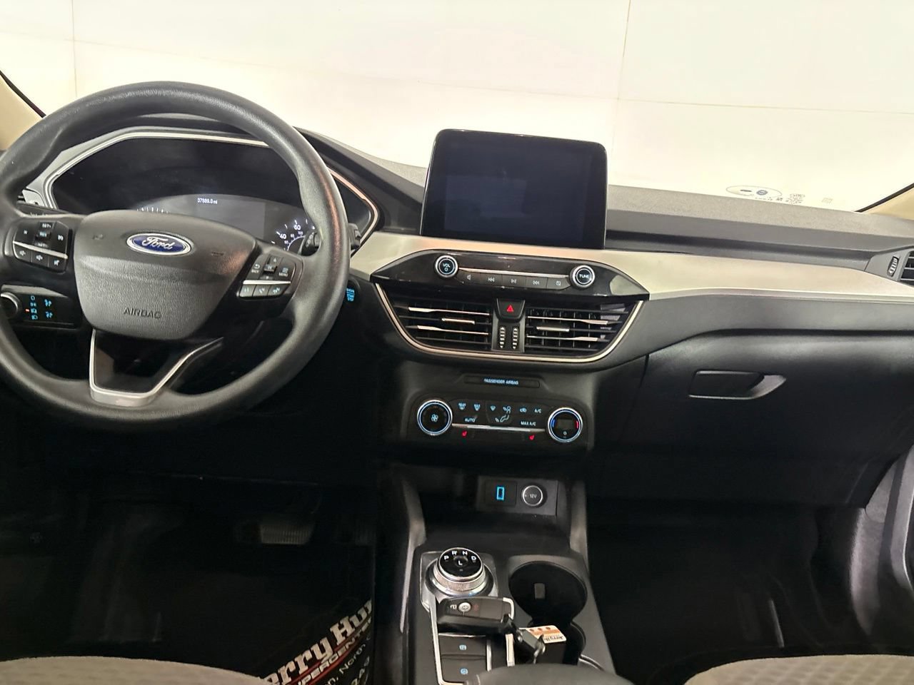 Used 2020 Ford Escape SE FWD image 23