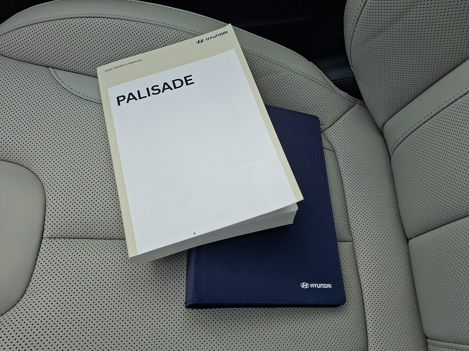 Used 2025 Hyundai Palisade Calligraphy AWD/4WD image 26