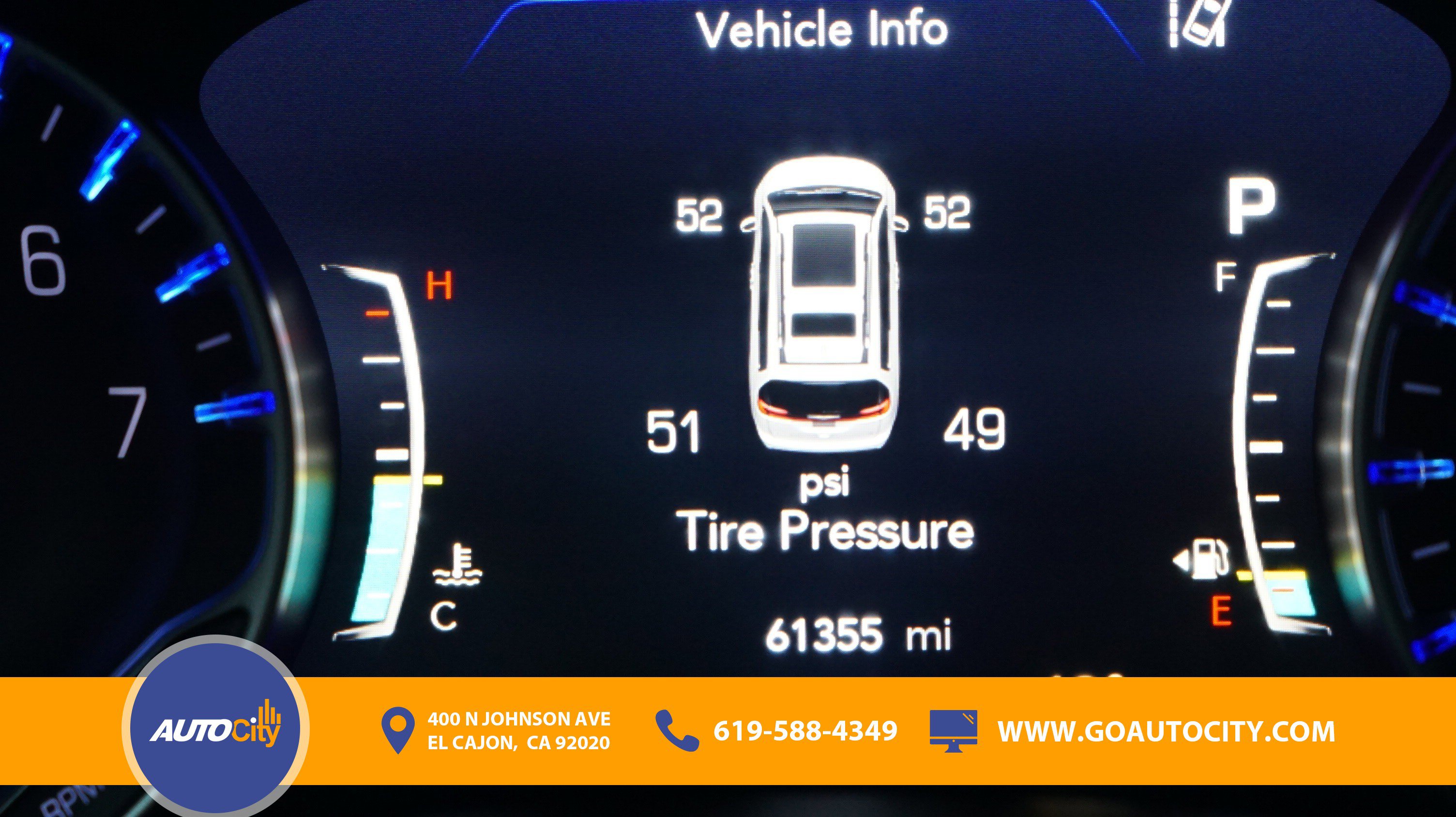 Used 2024 Chrysler Pacifica Touring-L FWD image 3