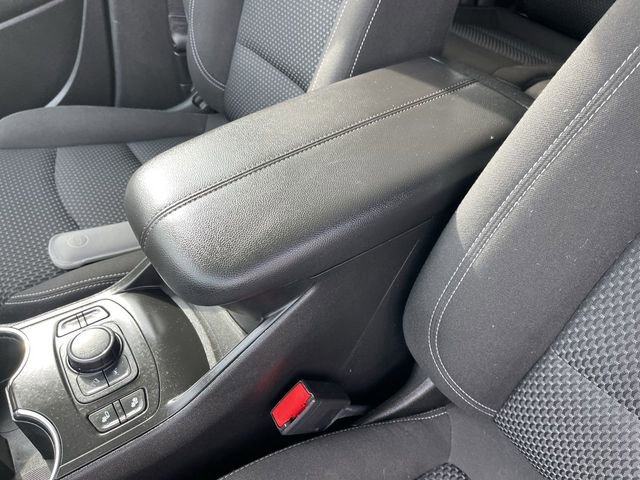 Used 2023 GMC Terrain SLE w/ Driver Convenience Package FWD image 20