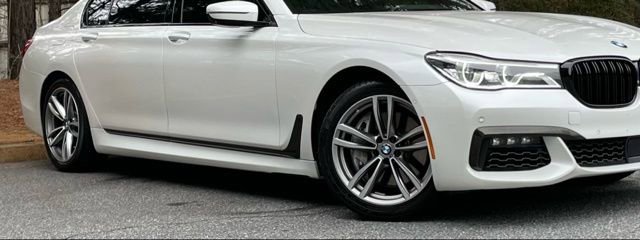 Used 2019 BMW 750i xDrive w/ M Sport Package AWD/4WD image 12