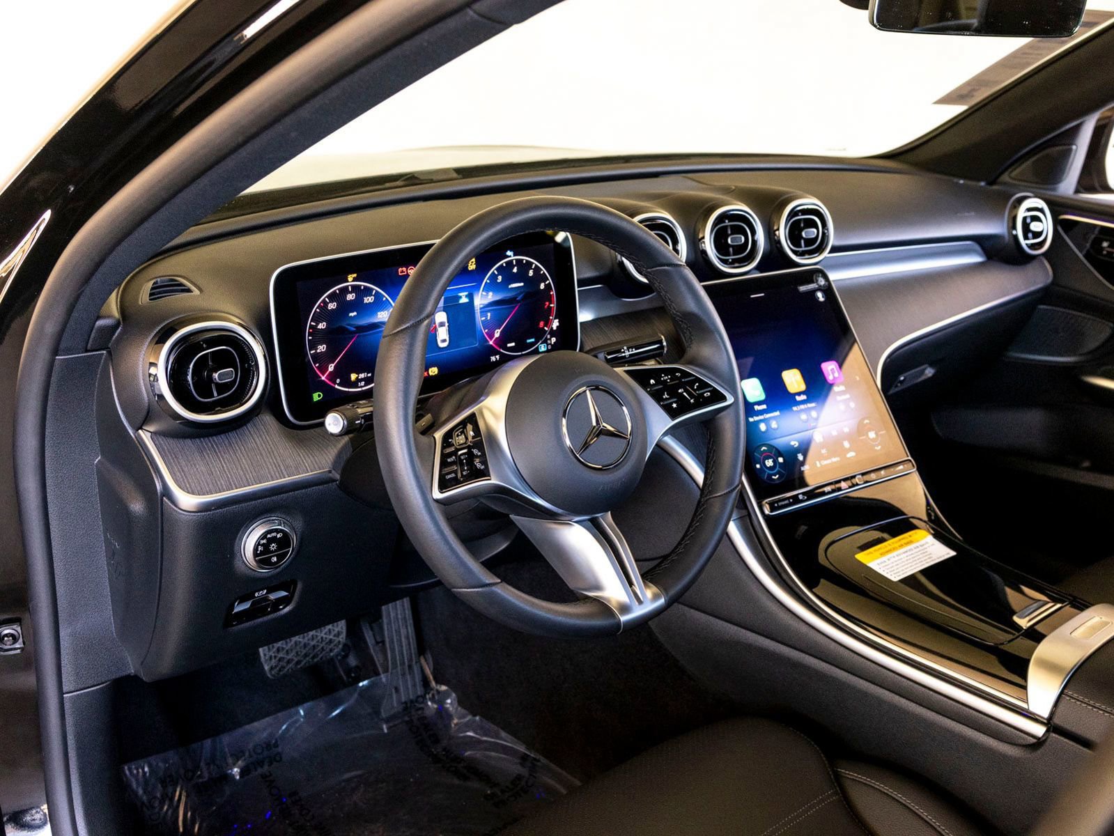 Used 2025 Mercedes-Benz C 300 Sedan image 16