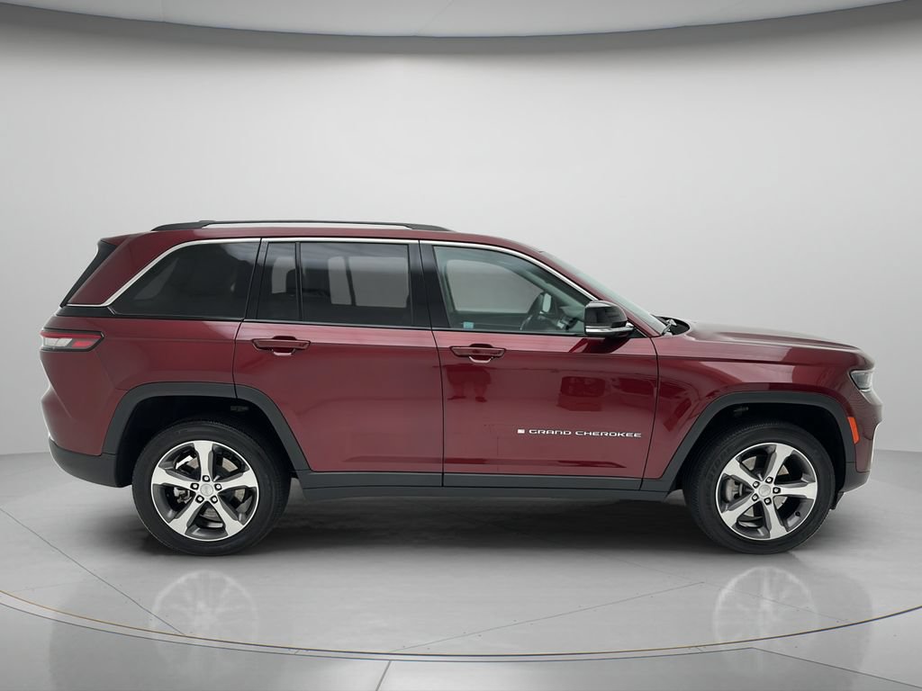 Used 2023 Jeep Grand Cherokee 4WD 4xe image 4